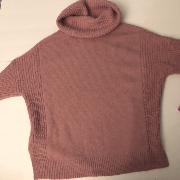 Calvin Klein Jeans Oversized Crop Top Turtleneck Sweater Size Small Petite - Picture 7 of 7